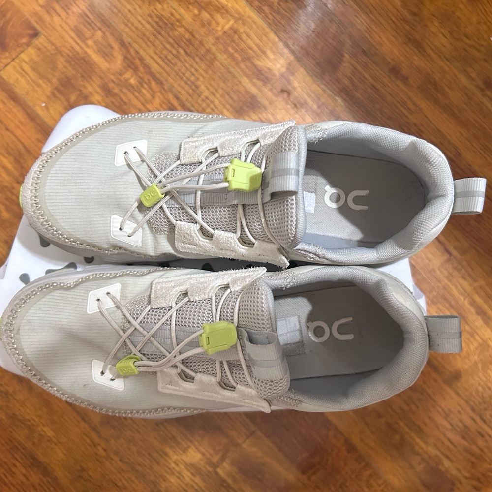 Women’s On Running Running Shoes - Gray